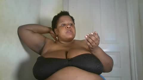 ebony_magixs online show from October 2, 2025, 7:37 am