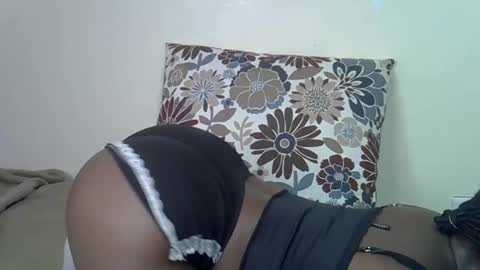 Snapshot of ebony_malika chatting on March 2, 2025, 1:05 pm malika online show from March 2, 2025, 1:05 pm