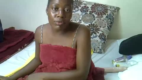 Snapshot of ebony_malika chatting on March 12, 2025, 2:56 pm malika online show from March 12, 2025, 2:56 pm
