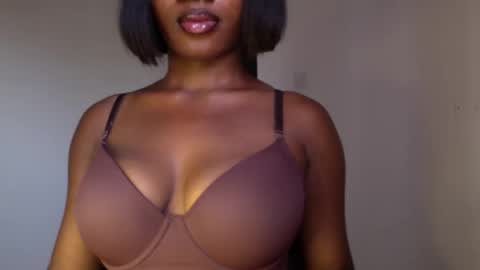 delilah online show from May 4, 2026, 11:06 am