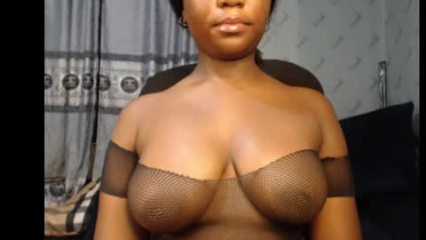 Snapshot of ebony_sexy_queen chatting on January 5, 2025, 6:35 pm Racheal online show from January 5, 2025, 6:35 pm