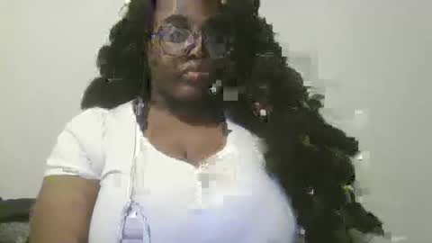 Snapshot of ebonybigtitqueen3 chatting on November 5, 2025, 2:00 am ebonybigtitqueen3 online show from November 5, 2025, 2:00 am