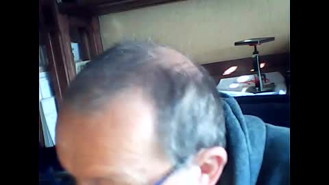 ectopie33 online show from May 1, 2026, 6:51 am