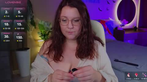 Snapshot of edalyn_af chatting on November 1, 2025, 9:17 pm online show from November 1, 2025, 9:17 pm