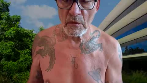 Snapshot of eddelmar chatting on October 1, 2025, 12:44 pm eddelmar online show from October 1, 2025, 12:44 pm