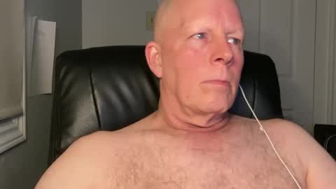 Snapshot of eddygl1968 chatting on December 4, 2024, 3:15 am Eddy online show from December 4, 2024, 3:15 am
