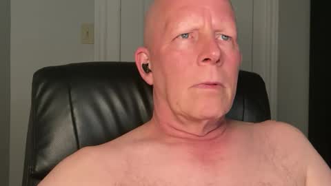 Snapshot of eddygl1968 chatting on October 2, 2025, 2:29 am Eddy online show from October 2, 2025, 2:29 am