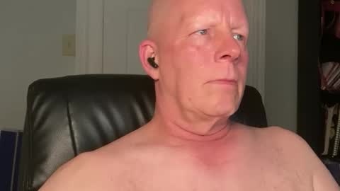 Snapshot of eddygl1968 chatting on October 20, 2025, 1:39 am Eddy online show from October 20, 2025, 1:39 am