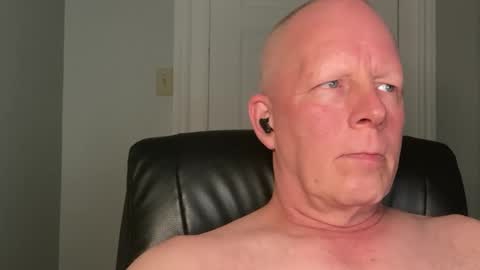 Snapshot of eddygl1968 chatting on October 21, 2025, 2:01 am Eddy online show from October 21, 2025, 2:01 am