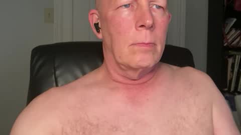 Snapshot of eddygl1968 chatting on November 7, 2025, 5:18 am Eddy online show from November 7, 2025, 5:18 am