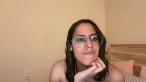 edelia online show from May 26, 2026, 5:03 am