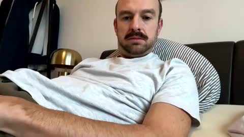 Snapshot of edge_guy chatting on January 27, 2025, 12:37 pm edge_guy online show from January 27, 2025, 12:37 pm