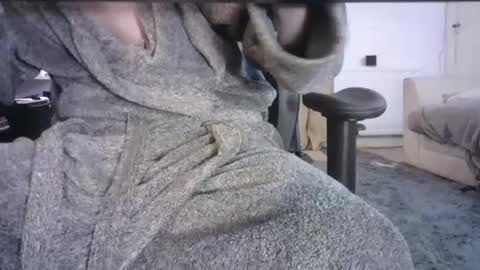 Snapshot of edged_biker chatting on December 8, 2024, 7:32 pm edged biker online show from December 8, 2024, 7:32 pm