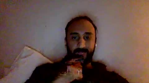 Snapshot of edgeuk1 chatting on November 11, 2025, 10:43 pm edgeuk1 online show from November 11, 2025, 10:43 pm