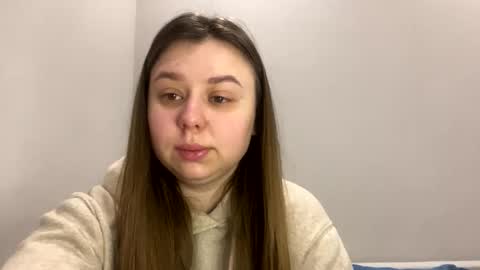 Snapshot of edina77 chatting on March 18, 2026, 7:11 am Edina online show from March 18, 2026, 7:11 am