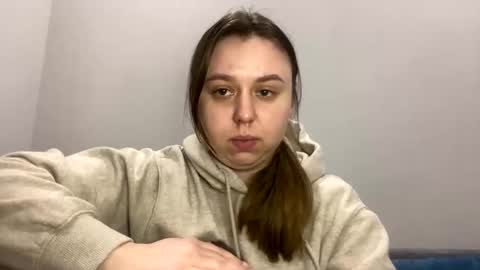 Snapshot of edina77 chatting on March 19, 2026, 4:00 pm Edina online show from March 19, 2026, 4:00 pm