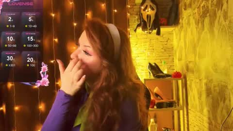 Friendly neighbourhoud redhead  online show from November 1, 2025, 12:23 am