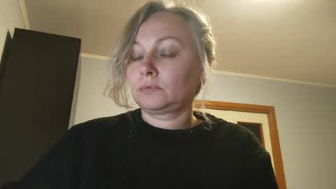 Snapshot of edithmanning chatting on May 1, 2026, 5:50 pm edithmanning online show from May 1, 2026, 5:50 pm