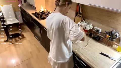 Dana online show from October 28, 2025, 7:16 pm