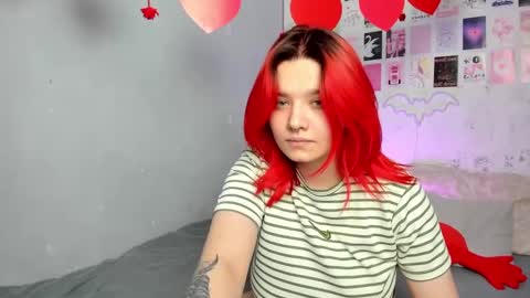 Snapshot of edna_dana chatting on March 4, 2025, 6:18 pm Edna online show from March 4, 2025, 6:18 pm