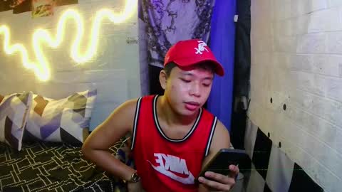 Snapshot of edrianburca052 chatting on October 27, 2025, 6:39 am urasian chub online show from October 27, 2025, 6:39 am