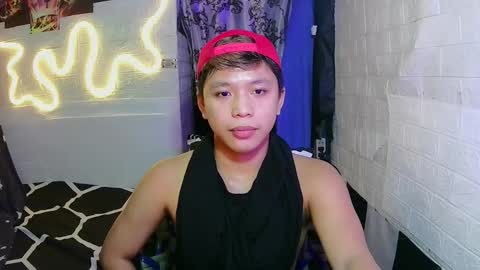 Snapshot of edrianburca052 chatting on November 4, 2025, 8:30 pm urasian chub online show from November 4, 2025, 8:30 pm