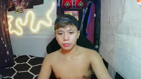 Snapshot of edrianburca052 chatting on November 10, 2025, 10:53 pm urasian chub online show from November 10, 2025, 10:53 pm