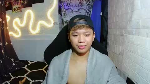 Snapshot of edrianburca052 chatting on November 21, 2025, 10:08 pm urasian chub online show from November 21, 2025, 10:08 pm