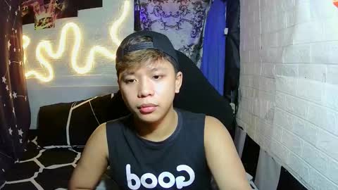 Snapshot of edrianburca052 chatting on November 22, 2025, 6:40 pm urasian chub online show from November 22, 2025, 6:40 pm