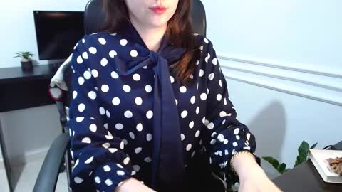 Snapshot of eduard_amun chatting on September 9, 2025, 11:10 am eduard_amun online show from September 9, 2025, 11:10 am