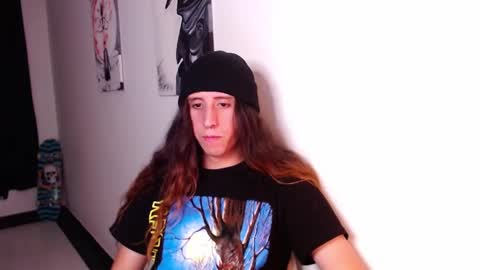 edward_chann online show from January 19, 2025, 2:47 am