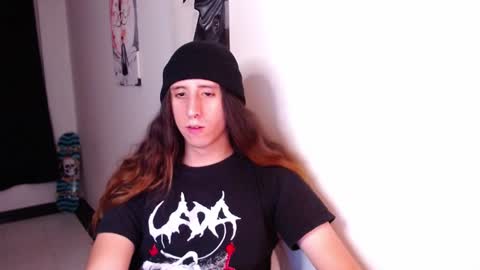 edward_chann online show from January 22, 2025, 5:16 am