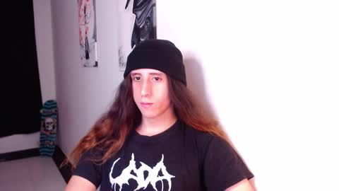edward_chann online show from February 11, 2025, 12:06 am
