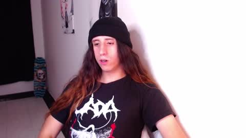 edward_chann online show from February 14, 2025, 7:28 am