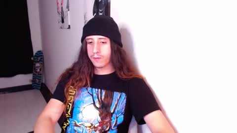 edward_chann online show from March 12, 2025, 5:35 am