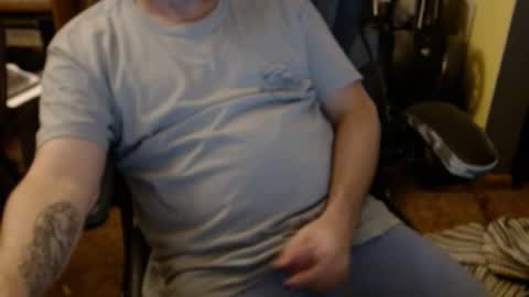 Snapshot of edwardaims_2please chatting on September 25, 2025, 3:10 am edwardaims_2please online show from September 25, 2025, 3:10 am