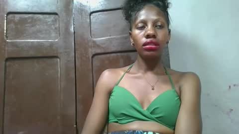 edwige770943 online show from May 28, 2026, 7:44 pm