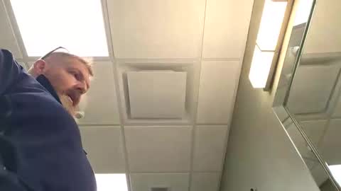 Snapshot of edyja chatting on December 20, 2024, 3:31 pm Eddya online show from December 20, 2024, 3:31 pm