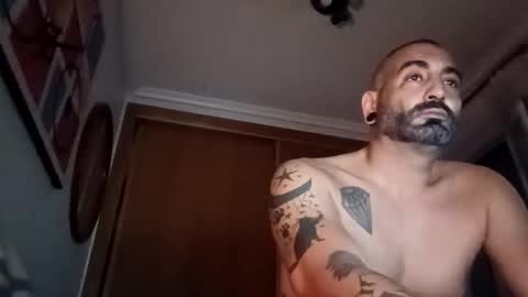 Snapshot of eemmee708927 chatting on November 18, 2025, 12:38 am eemmee708927 online show from November 18, 2025, 12:38 am