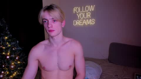 Eve Lovelace online show from December 30, 2024, 5:44 pm