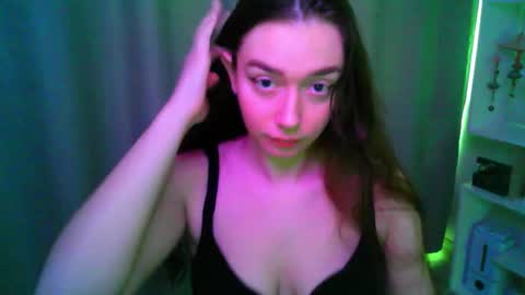Snapshot of effie_balconii chatting on March 9, 2026, 12:53 pm effie_balconii online show from March 9, 2026, 12:53 pm