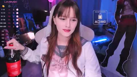 Snapshot of effie_lee chatting on November 7, 2025, 11:54 am Effie online show from November 7, 2025, 11:54 am