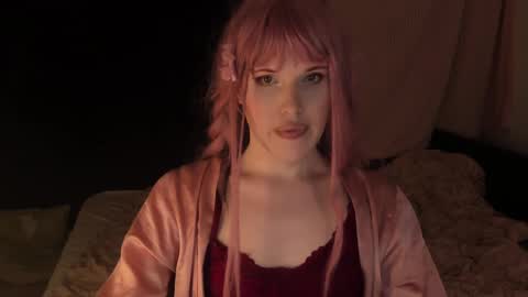 Snapshot of effiemur chatting on January 8, 2025, 3:08 am Effie Mur online show from January 8, 2025, 3:08 am