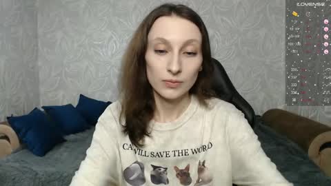 Snapshot of effy_gray chatting on June 3, 2026, 8:03 pm Anna online show from June 3, 2026, 8:03 pm