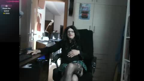 efi_crossou online show from November 2, 2025, 10:56 pm