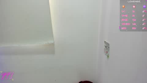 eidan_tay online show from April 12, 2026, 11:48 am