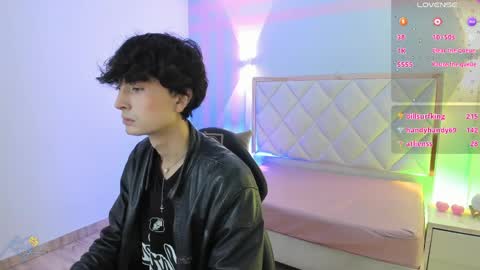 eidan_tay online show from April 13, 2026, 11:48 am