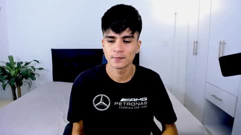 Snapshot of eiden_allenx1 chatting on January 2, 2025, 2:02 pm eiden_allenx1 online show from January 2, 2025, 2:02 pm
