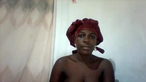Snapshot of eileen_en chatting on May 2, 2026, 7:19 pm eileen_en online show from May 2, 2026, 7:19 pm
