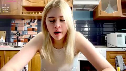 eileencrowday online show from May 2, 2026, 3:11 am